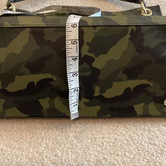 Mark & Graham Leather Camouflage Shoulder Bag with Extra Strap - Picture 8 of 10